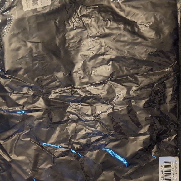 Frederick’s of Hollywood Rosalina Rose Lace Satin Babydoll Black NWT - Picture 5 of 6